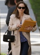 Натали Портман (Natali Portman) leaving an eatery in Los Angeles, 29.02.12 (15хHQ) 8e1aa5227453552