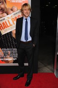 Оуэн Уилсон (Owen Wilson) на премьере фильма 'Hall Pass' в Лос Анжелесе, 23.02.11 (53xHQ) 9838fb230436253