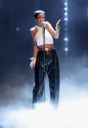 Рианна (Rihanna) attends 'Wetten dass..' in Freiburg, Germany, 08.12.12 (32xHQ) Ada760230953217