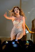 Дженнифер Лопез (Jennifer Lopez) Performs at the Hall Arena of Belgrade, Serbia (20.11.2012) - 28xHQ 7d7c7d234994852