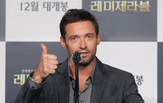 Хью Джекман (Hugh Jackman) 'Les Miserables' press conference in Seoul, 26.11.12 - 23хHQ 1f55ed237772189