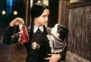 Ценности семейки Аддамс / Addams Family Values (Анжелика Хьюстон, Кристофер Ллойд, Кристина Риччи, 1993) 267022240696349