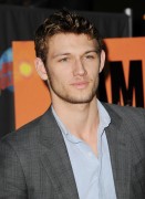 Алекс Петтифер (Alex Pettyfer) Visits Planet Hollywood to have a hand print ceremony and promote his new film  I Am Number Four, New York, 02.07.11 - 14xHQ 9ebd41247629073