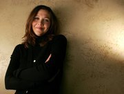 Мэгги Джилленхол (Maggie Gyllenhaal) Sundance Portrait Session 2006, by Mark Mainz - 7xHQ C80ef2281260188