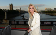 Бритни Спирс / Britney Spears - at sightseeing in London - October 15, 2013 - 6 HQ 49d741282008904