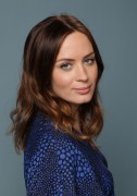 Эмили Блант (Emily Blunt) Guess Studio Portrait's during 2011 TIFF for 'Your Sister's Sister' by Matt Carr - Sept. 12,2011 (15xHQ) 806df5283362779