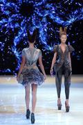 Alexander McQueen - Paris SS10 Fashion Show - 260xHQ 24972d285396183
