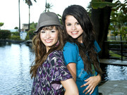 Деми Ловато и Селена Гомес (Demi Lovato, Selena Gomez) Clark Samuels Photoshoot in San Juan, Puerto Rico - July 4, 2008 - 89xHQ 328660286170595