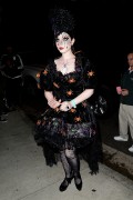 Мишель Трахтенберг (Michelle Trachtenberg) Casamigos Halloween Party candids in Los Angeles, 25.10.2013 (7xHQ) 91ee2a288336645