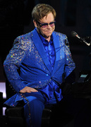 Элтон Джон (Elton John) 65th Annual Primetime Emmy Awards held at Nokia Theatre L.A. Live, Los Angeles - Show,22.09.13 - 24xHQ 228b18290799651