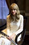 Тейлор Свифт (Taylor Swift) One Chance Press Conference (Four Seasons Hotel, Beverly Hills, 11.21.2013) D17512290824335