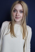 Дакота Фаннинг (Dakota Fanning) Henny Garfunkel Portraits for ''Very Good Girls'' Sundance Film Festival, Park City,01.23.13 (9xHQ) 277b8c290832909