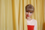 Тейлор Свифт (Taylor Swift) Jean Baptiste Quentin photoshoot in Paris, FR - 2012-11-09 (14xHQ) Ca2165291393511