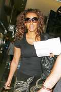 Мелани Браун (Melanie Brown) Arriving at LAX Airport in Los Angeles - 13.09.13 - 7xHQ F0cd34291790757