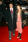 Джонни Депп (Johnny Depp) Finding Neverland Premiere (London, October 17, 2004) (167xHQ) F71ffa293422404