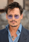 Джонни Депп (Johnny Depp) The Lone Ranger Premiere at Odeon Leicester Square (London, July 21, 2013) (21xHQ) B95c12293438901