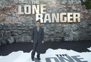 Джонни Депп (Johnny Depp) The Lone Ranger Premiere at Odeon Leicester Square (London, July 21, 2013) (21xHQ) C292d2293438924
