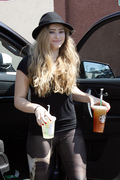 Willow Shields - DWTS rehearsal studio in Hollywood 04/04/2015