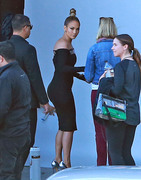 Дженнифер Лопез (Jennifer Lopez) American Idol, West Hollywood, April 2015 (9xHQ) A35cac402717598