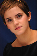 Эмма Уотсон (Emma Watson) Harry Potter & the Deathly Hallows London Press Conference, 13.11.2010 - 112xHQ 766034402838611