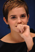 Эмма Уотсон (Emma Watson) Harry Potter & the Deathly Hallows London Press Conference, 13.11.2010 - 112xHQ 8dcc57402838435