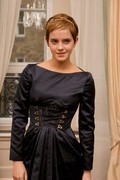 Эмма Уотсон (Emma Watson) Harry Potter & the Deathly Hallows London Press Conference, 13.11.2010 - 112xHQ B69fc3402838136