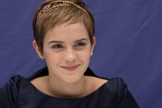 Эмма Уотсон (Emma Watson) Harry Potter & the Deathly Hallows London Press Conference, 13.11.2010 - 112xHQ D45a95402837185