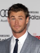 Крис Хемсворт (Chris Hemsworth) 'Avengers Age Of Ultron' Premiere, Dolby Theater, Hollywood, 2015 (105xHQ) 24c3dc404127753
