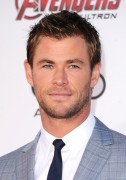 Крис Хемсворт (Chris Hemsworth) 'Avengers Age Of Ultron' Premiere, Dolby Theater, Hollywood, 2015 (105xHQ) Aaf77f404127197
