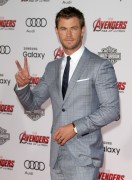 Крис Хемсворт (Chris Hemsworth) 'Avengers Age Of Ultron' Premiere, Dolby Theater, Hollywood, 2015 (105xHQ) Ed4956404127886