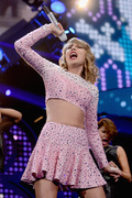 Тейлор Свифт (Taylor Swift) IHeartRadio Music Festival (show), MGM Grand Garden Arena, 2014 (85xHQ) 08d340406653196