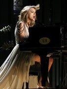 Тейлор Свифт (Taylor Swift) 56th GRAMMY Awards - Performance, Staples Center, Los Angeles, 01.26.2014 (19xHQ) 44db25406652914