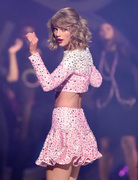 Тейлор Свифт (Taylor Swift) IHeartRadio Music Festival (show), MGM Grand Garden Arena, 2014 (85xHQ) 6a42e4406654171