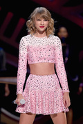 Тейлор Свифт (Taylor Swift) IHeartRadio Music Festival (show), MGM Grand Garden Arena, 2014 (85xHQ) C01eb0406653009
