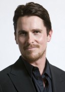 Кристиан Бэйл (Christian Bale) Matt Sayles photoshoot - 8xHQ 3074cb406811409