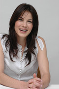Мишель Монахэн (Michelle Monaghan) Yoram Kahana Portrait Shoot during the 'Mission Impossible III'' Press Conference in Los Angeles, 19.04.2006 (22xHQ) 0dd86e406847467