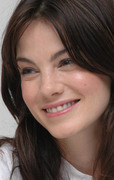 Мишель Монахэн (Michelle Monaghan) Yoram Kahana Portrait Shoot during the 'Mission Impossible III'' Press Conference in Los Angeles, 19.04.2006 (22xHQ) 51f805406847319