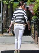 [MQ] Anne Hathaway - out and about in NY 04/29/2015