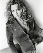 Linda Cardellini 570c4e407418425