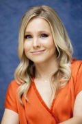 Кристен Белл (Kristen Bell)  "You Again" press conference portraits by Armando Gallo (Beverly Hills, August 28, 2010) - 12xHQ B9fb91408375670