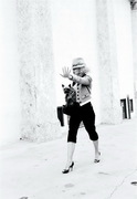 Наоми Уоттс (Naomi Watts) фотограф Ellen von Unwerth, 2004 для Vogue - 10xНQ 5ae0fc408717113