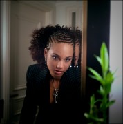 Алисия Кейс (Alicia Keys) Jonathan Worth Photoshoot 2003 (6xHQ) 021968408775646